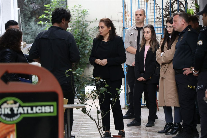 Güllü'nün evinde inceleme! Bilirkişi heyeti 3 saat boyunca her yere baktı - Resim: 7