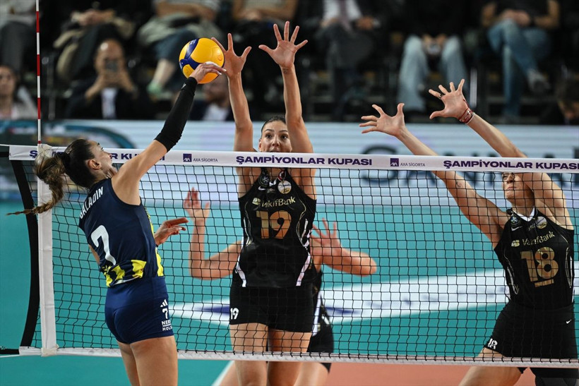Fenerbahçe, VakıfBank'ı 2-0'dan dönüp yenerek AXA Sigorta Şampiyonlar Kupası'nı kazandı - Resim: 16