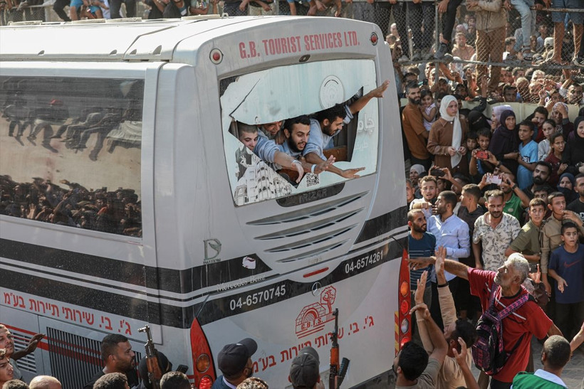 İsrail'in serbest bıraktığı Filistinli esirler Gazze'de - Resim: 12