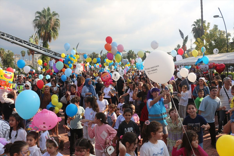Hatay'da kanseri yenen 3 yaşındaki Tamer Talha için gökyüzüne balonlar bırakıldı - Resim: 3