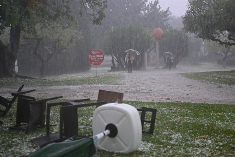 Antalya'da sağanak ve dolu hayatı olumsuz etkiledi - Resim: 7