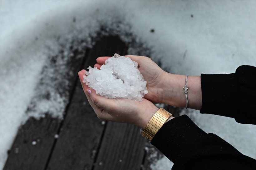 Antalya'da sağanak ve dolu hayatı olumsuz etkiledi - Resim: 2