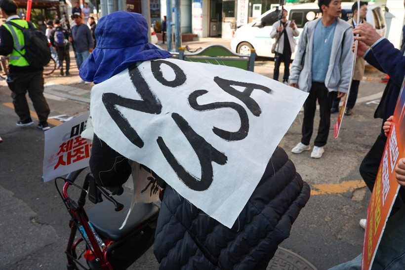 Güney Kore’de Trump protestosu! Yüzlerce kişi sokaklara döküldü - Resim: 6