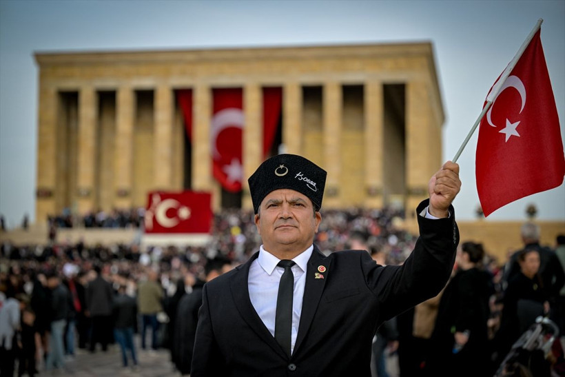 Anıtkabir'de ziyaretçi akını - Resim: 1