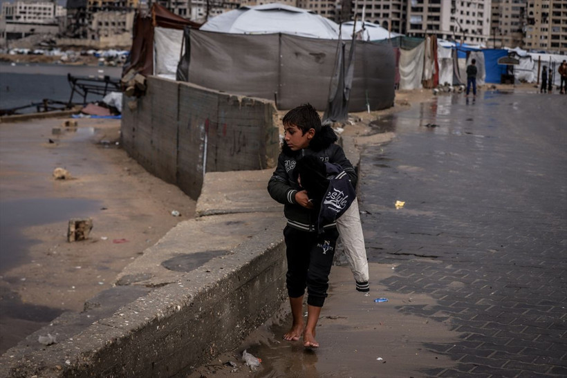 Gazzelilerin çadırları sular altında kaldı - Resim: 4