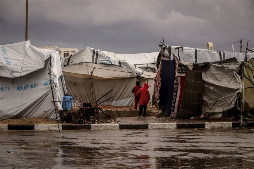 Gazzelilerin çadırları sular altında kaldı - Resim: 6