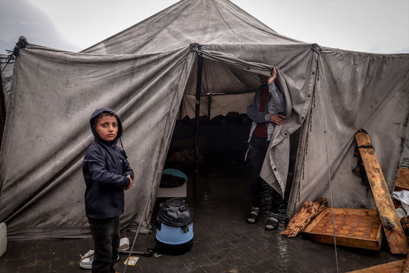 Gazzelilerin çadırları sular altında kaldı - Resim: 12