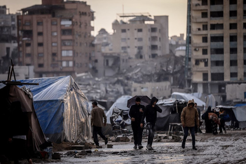 Gazzelilerin çadırları sular altında kaldı - Resim: 37