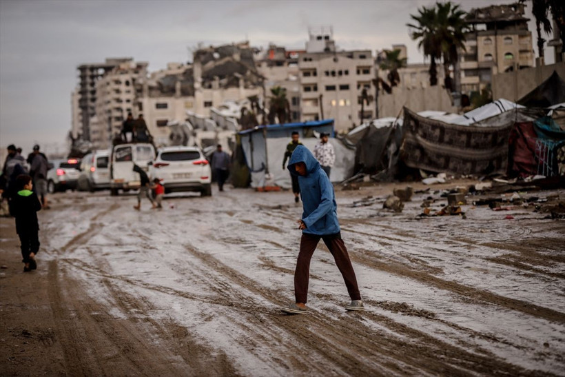 Gazzelilerin çadırları sular altında kaldı - Resim: 38