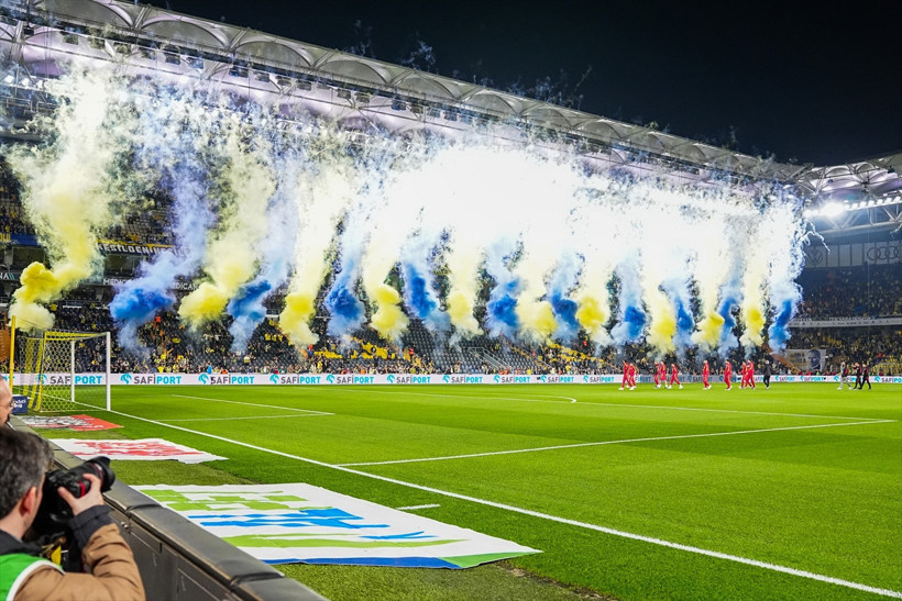 Derbi heyecanı: Fenerbahçe 0 - 1 Galatasaray - Resim : 1