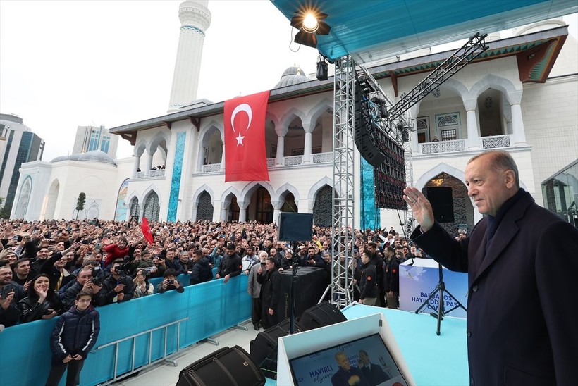 İstanbul Levent'te plazaların arasında görkemli bir cami: Barbaros Hayrettin Paşa Cami! Cumhuriyet tarihinde bir ilkle açıldı - Resim: 42