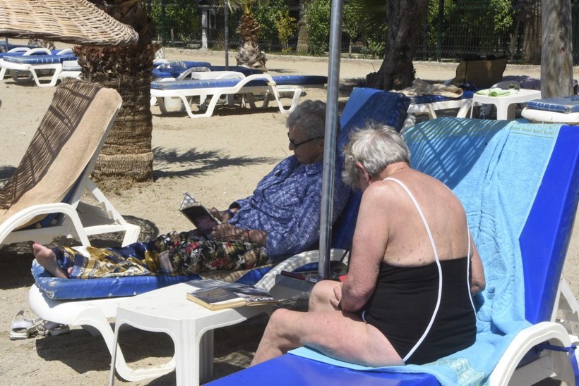 Muğla, Antalya kıyılarında bayram yoğunluğu! Yaz tatilini aratmadı - Resim: 30