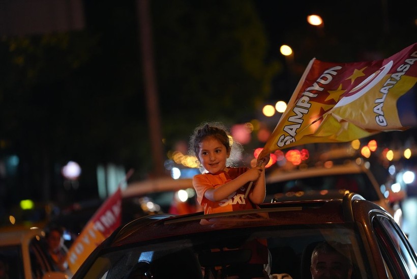 Türkiye'nin dört bir yanında yaşayan vatandaşlar, Galatasaray'ın şampiyonluğunu kutladı - Resim: 25