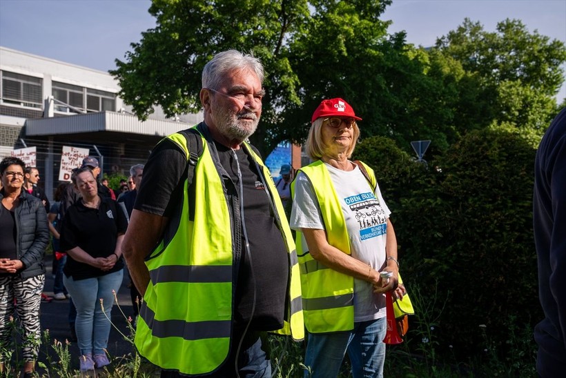 Almanya'nın Köln kentinde Ford fabrikasında üretim durma noktasına geldi işçiler greve gitti - Resim: 4