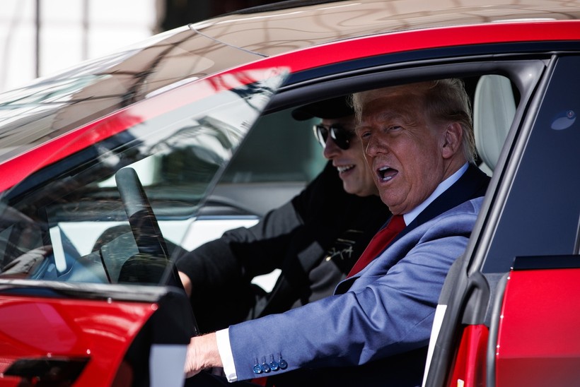 Trump, Elon Musk'ın "aklını kaçırdığını" söyledi - Resim : 3
