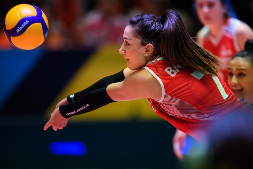 Milli voleybolcu Hande'yi yüzüne asit atmakla tehdit ediyordu: Yakalandı - Resim: 10