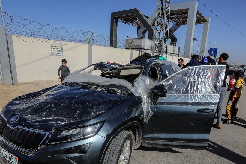 Filistinliler Gazze'ye Refah Sınır Kapısı'ndan girmeye başladı - Resim: 15