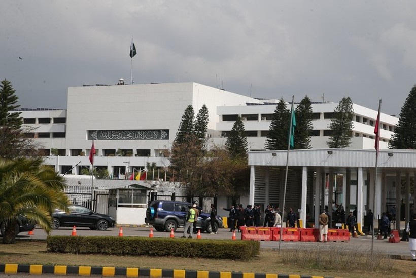 Pakistan'ın yeni başbakanı Şahbaz Şerif oldu - Resim : 1