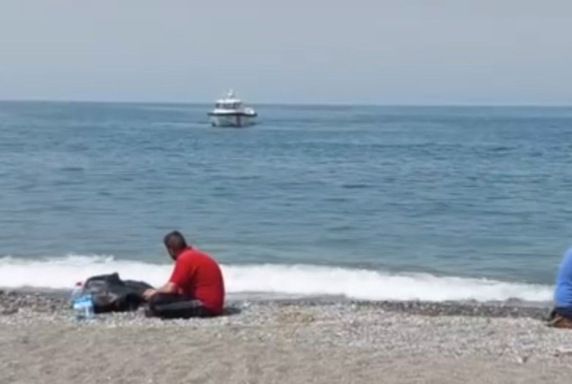 Yürek parçalayan kare! Hatay'da boğulan ağabeyinin cesedinin başından bir an olsun ayrılmadı - Resim: 6