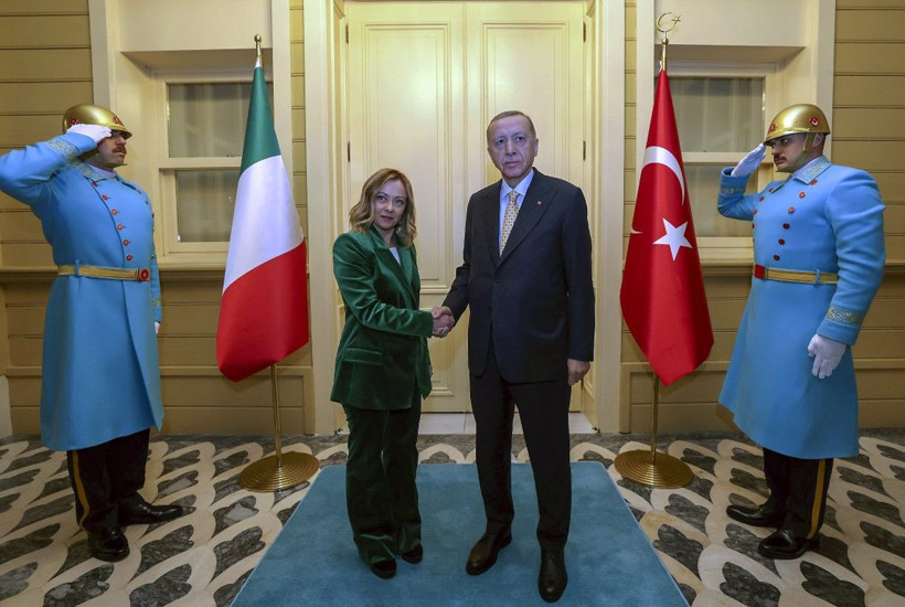 İtalyan Başbakan Meloni Cumhurbaşkanı Erdoğan'dan yardım istedi! İtalya basını ziyaret sonrası manşetten verdi - Resim: 2