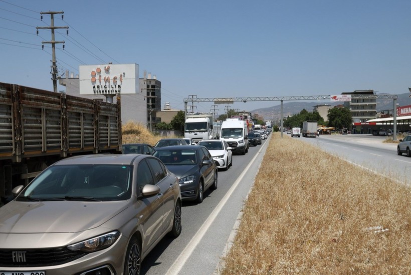 Bir ucu Aydın'da, diğer ucu Muğla’da: Hafta sonu tatilcileri trafiği felç etti - Resim: 2
