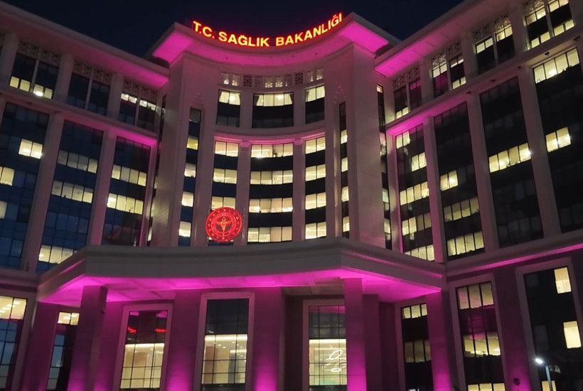 FSM Köprüsü 'Dünya Prematüre Günü' kapsamında mor ışıklarla aydınlatıldı - Resim: 6