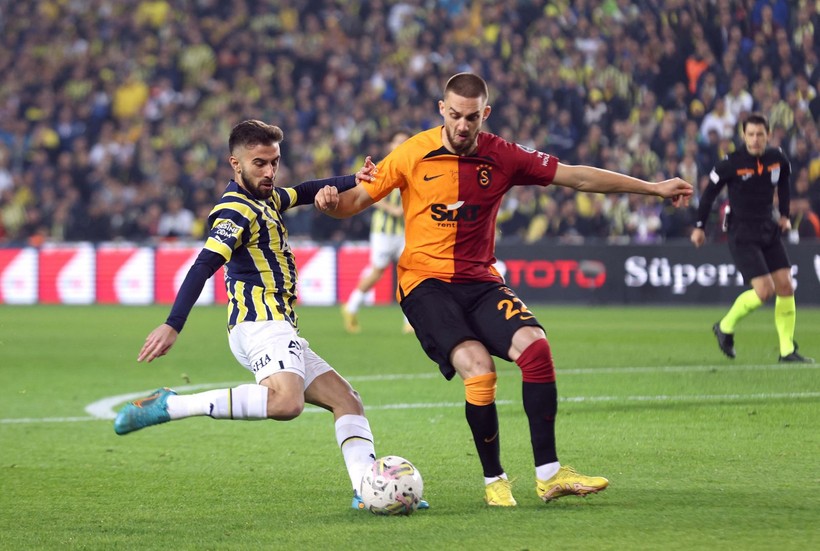 Galatasaray, Fenerbahçe'yi Kadıköy'de 3-0 yendi! İşte derbi maçtan özel kareler - Resim: 2