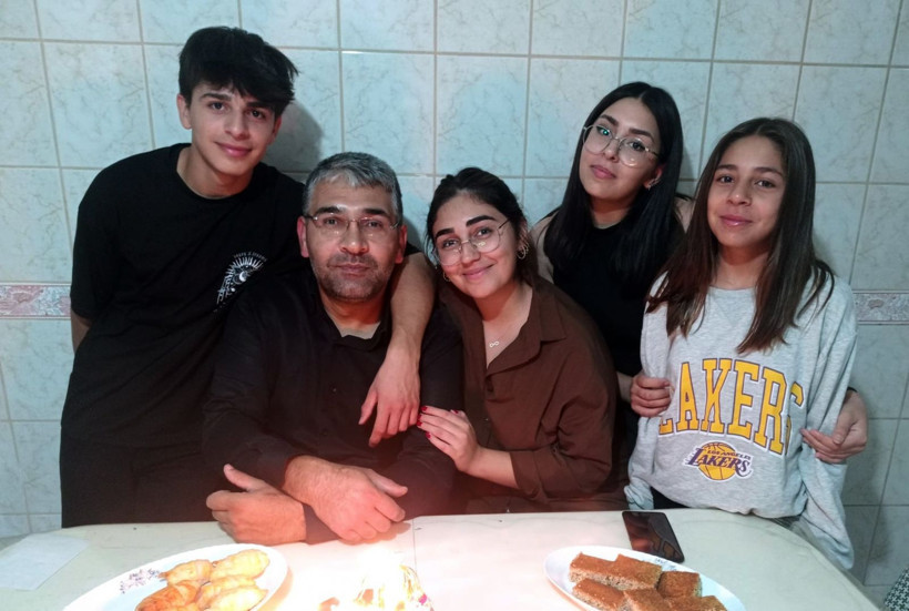 Kahramanmaraş merkezli ilk depremde Gaziantep’in İslahiye'de annesi, eşi, 3 çocuğu ve kayınvalidesini kaybetti, kayıp kızını arıyor - Resim: 3