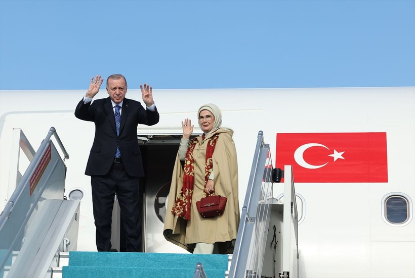 Cumhurbaşkanı Erdoğan, Arnavutluk'a gitti! Ülkede hazırlıklar tamam - Resim: 1