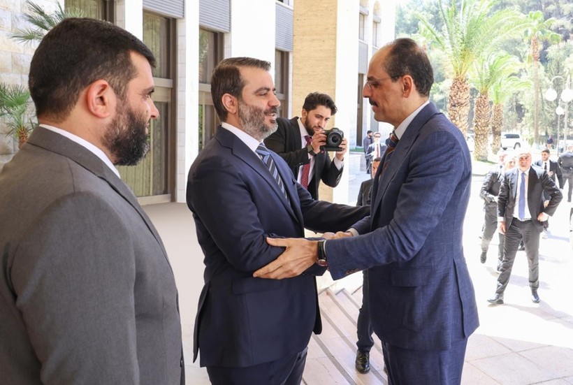 MİT Başkanı İbrahim Kalın'dan kritik temas: Suriye'de Şara ve beraberindekilerle görüştü - Resim : 1