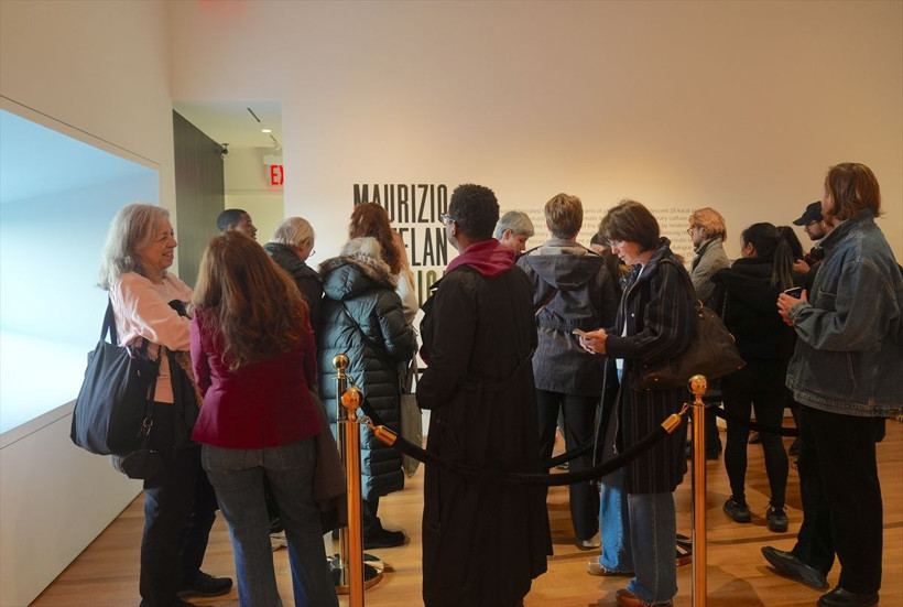 İtalyan sanatçının “America” adlı eseri altın klozet açık artırmaya çıkıyor - Resim: 7