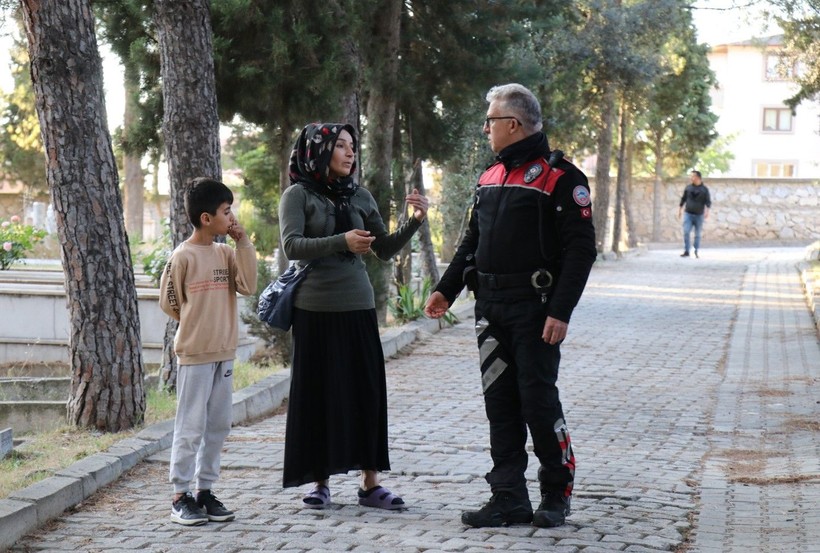 Mezarlıkta ürperten bebek sesi! Aradılar taradılar bulamadılar - Resim: 1