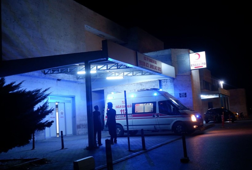 Edirne'de arkadaşının silahından çıkan kurşunla can veren Duru, son yolculuğuna uğurlandı - Resim: 2