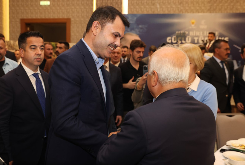 Bakan Kurum Trabzon’da STK temsilcileriyle bir araya geldi - Resim : 1