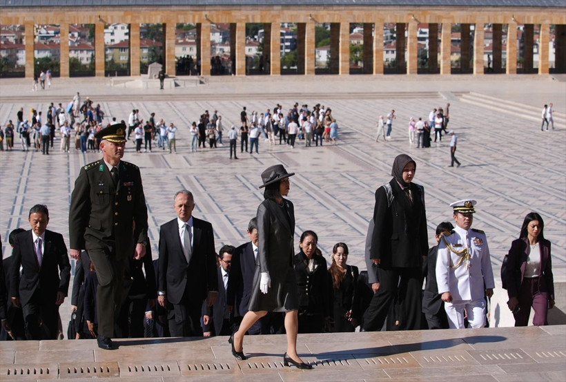 Japonya Altes Prensesi Akiko Mikasa'nin Anıtkabir ziyaretinde dikkat çeken detay - Resim: 11