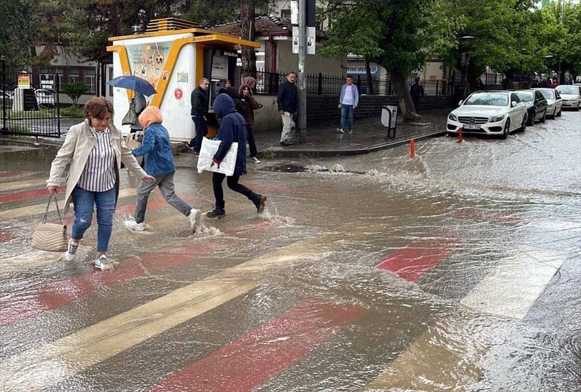 Meteoroloji Genel Müdürlüğü hava durumu raporunu yayımladı: Rapora göre sarı ve turuncu kodlu uyarılarda bulunuldu! 20 HAZİRAN HAVA DURUMU NASIL OLACAK? - Resim: 5