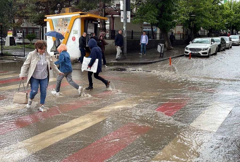 Meteoroloji alarma geçti! 13 il için sarı kodlu uyarı geldi | 14 ŞUBAT ÇARŞAMBA GÜNÜ HAVA NASIL OLACAK? - Resim: 17