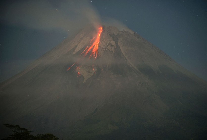 Endonezya'daki Merapi Yanardağı'nda volkanik hareketlilik - Resim: 3