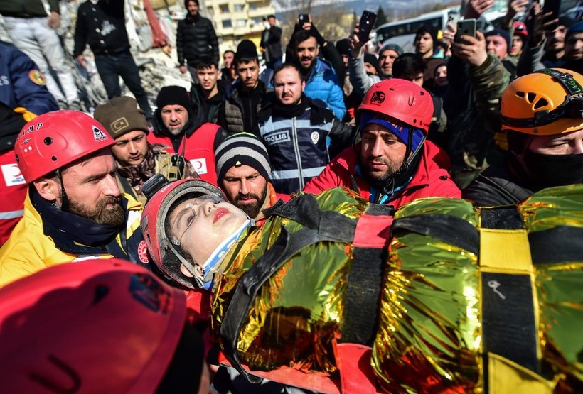 10 ili etkileyen Kahramanmaraş merkezli depremlerin ardından umut yeşerten kurtuluş haberleri geliyor - Resim: 4