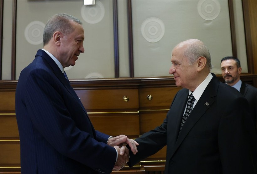 Recep Tayyip Erdoğan ile Devlet Bahçeli arasında güldüren diyalog: Ne kadar daha gençleştik? 75 olduk efendim - Resim: 2
