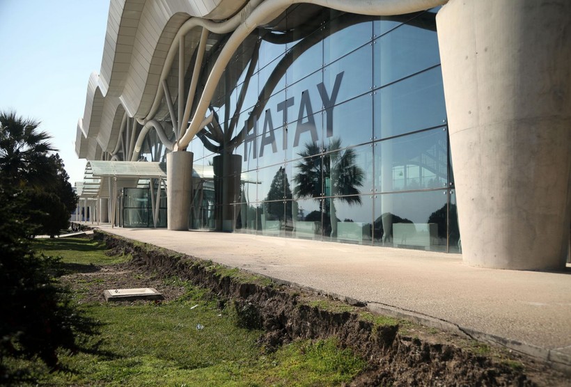 Ulaştırma ve Altyapı Bakanı Adil Karaismailoğlu: Hatay Havalimanı uçuşlara açıldı - Resim: 11
