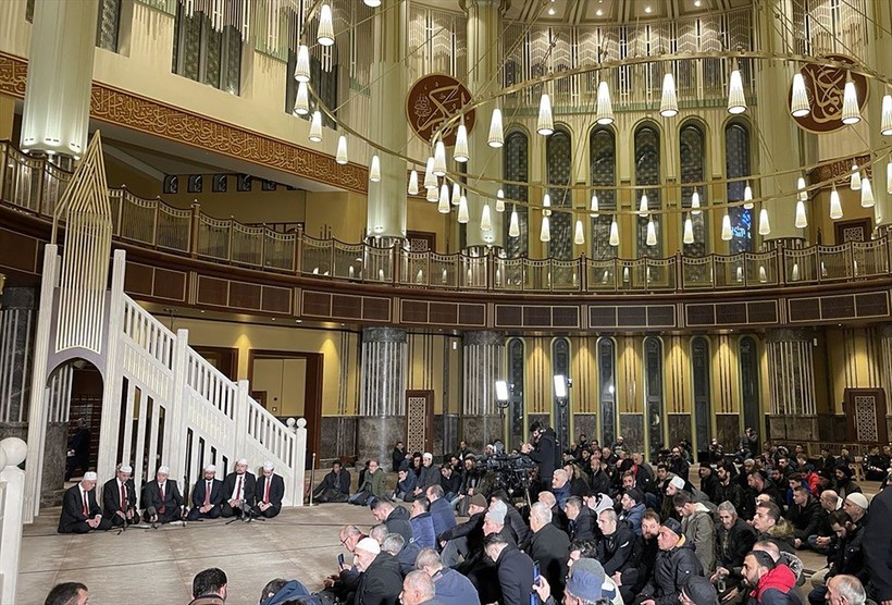 Türkiye'nin dört bir yanında Miraç Kandili idrak edildi! Dualar depremzedeler için - Resim: 85