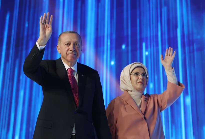 Dünyanın gözü Türkiye'de yapılacak cumhurbaşkanlığı seçiminde! Cumhurbaşkanı Recep Tayyip Erdoğan manşetlerde - Resim: 13