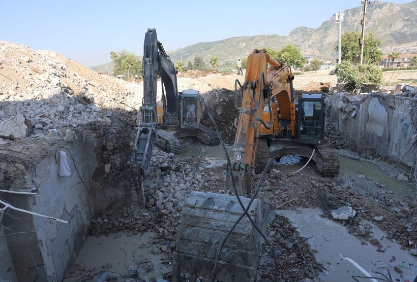 Kepçe operatörlerinin kazandığı maaş dudak uçuklatıyor - Resim: 3