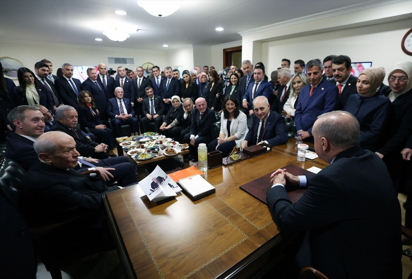 Meclis'te sürpriz görüşme: AK Parti, MHP, İYİ Parti, DEM Parti heyetleri aynı karede - Resim: 3