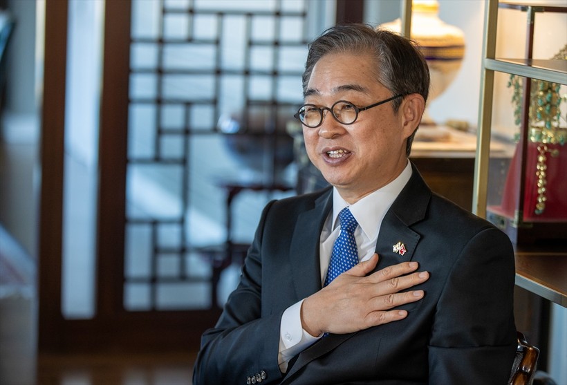 Güney Kore Büyükelçisi Lee Won-Ik Türkiye'den "Memleketim" şarkısıyla ayrıldı - Resim : 6