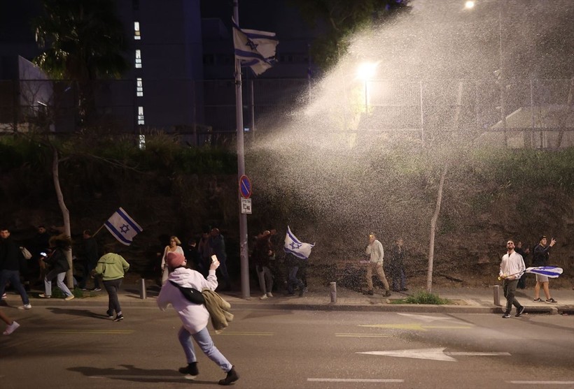 İsrailli vatandaşlardan 'Netanyahu' karşıtı eylem! - Resim: 36