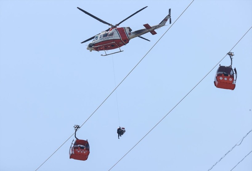 Antalya'daki teleferik faciası ile ilgili korkunç iddia! Seçim var diye yıpranan parçalarla çalışmasına izin verilmiş - Resim: 1