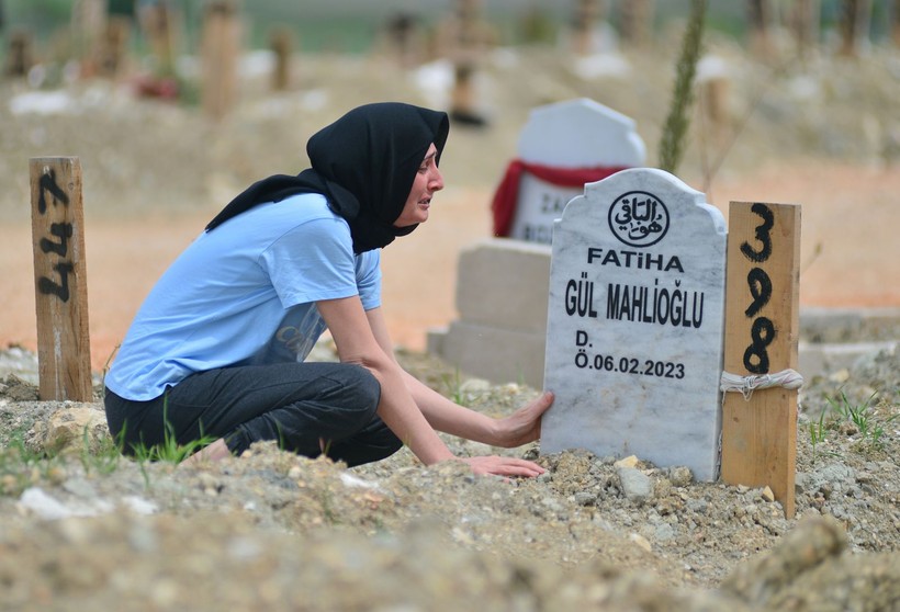Kahramanmaraş merkezli depremlerden etkilenen Hatay'da buruk bayram - Resim: 1