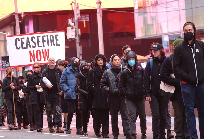 New York Gazze'de ölen binlerce bebek ve çocuk için sessiz yürüyüş yaptı - Resim: 9